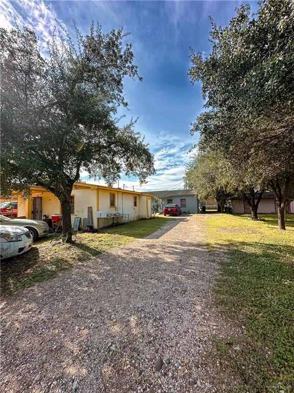 view of front of house with a front lawn