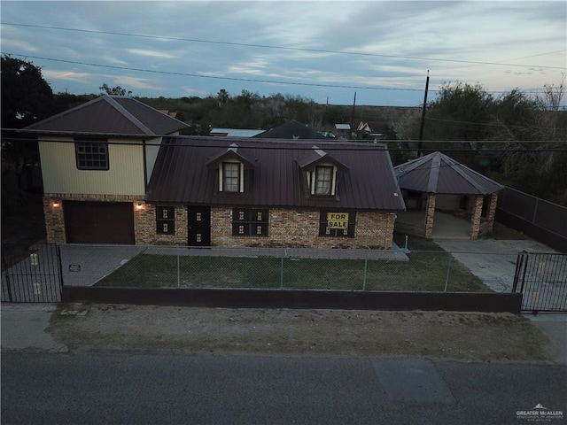 view of front facade featuring a garage