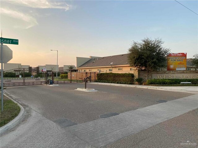 201 Teak Dr, Edinburg, TX 78541 - photo 10