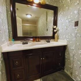 4907 N 25th Ln, Mcallen, TX 78504 - full bath featuring wallpapered walls and double vanity