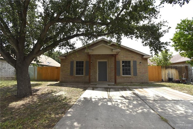2816 N 40th St, Mcallen, TX 78501 - ranch-style home with brick siding