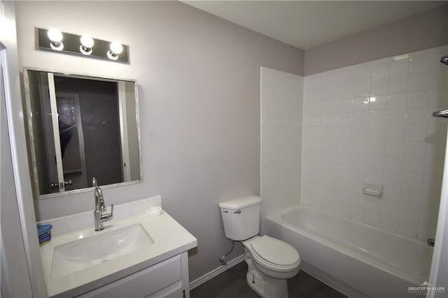 2816 N 40th St, Mcallen, TX 78501 - full bathroom featuring vanity, toilet, baseboards, bathing tub / shower combination, and wood finished floors
