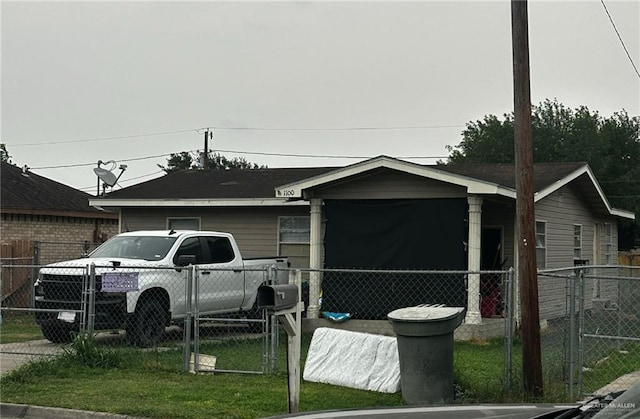 1100 Washingtonia Palm Ave, San Juan, TX 78589 - view of front of property with a gate