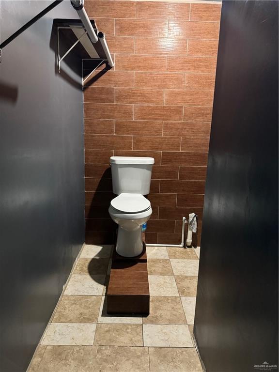 4512 Devon St, Mercedes, TX 78570 - bathroom featuring toilet