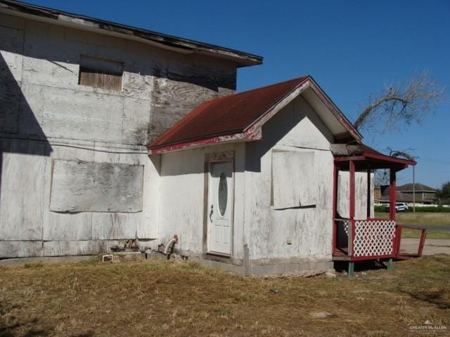 view of home's exterior