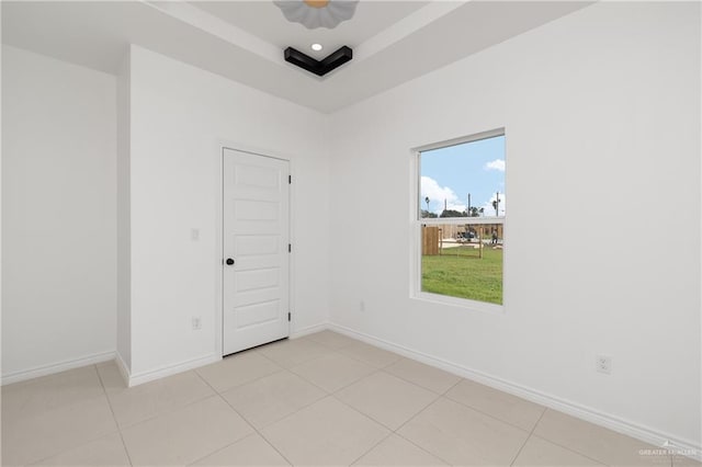 empty room featuring light tile patterned flooring