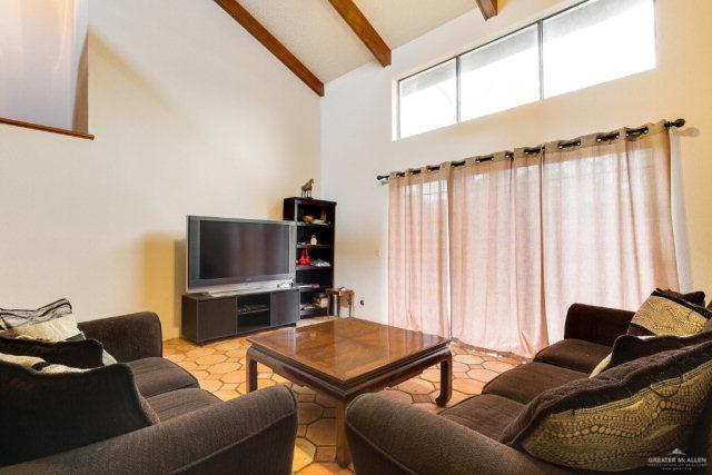 107 W Shasta Ave, Mcallen, TX 78501 - photo 2