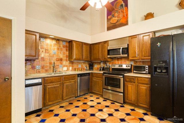 107 W Shasta Ave, Mcallen, TX 78501 - photo 6