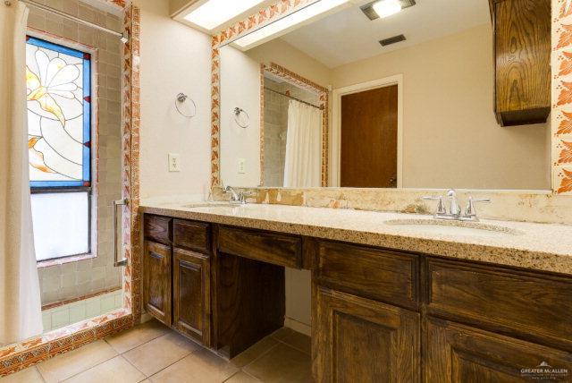 107 W Shasta Ave, Mcallen, TX 78501 - photo 9