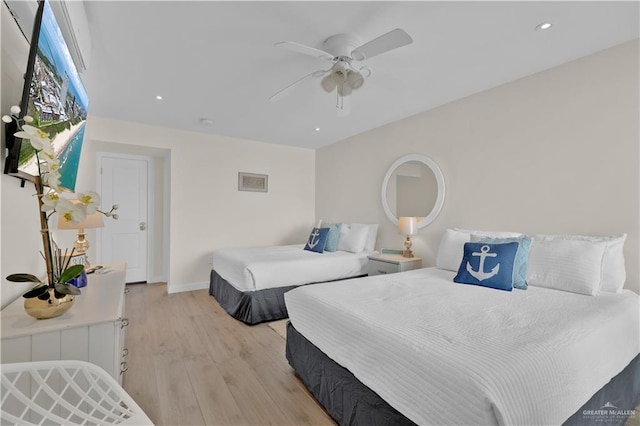 bedroom featuring recessed lighting, light wood finished floors, baseboards, and ceiling fan