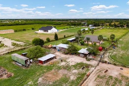 bird's eye view featuring a rural view