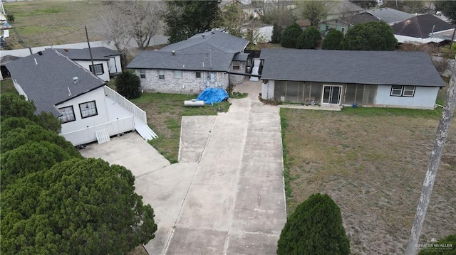 bird's eye view with a residential view