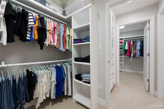 view of spacious closet