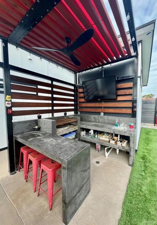 106 W Acapulco St, South Padre Island, TX 78597