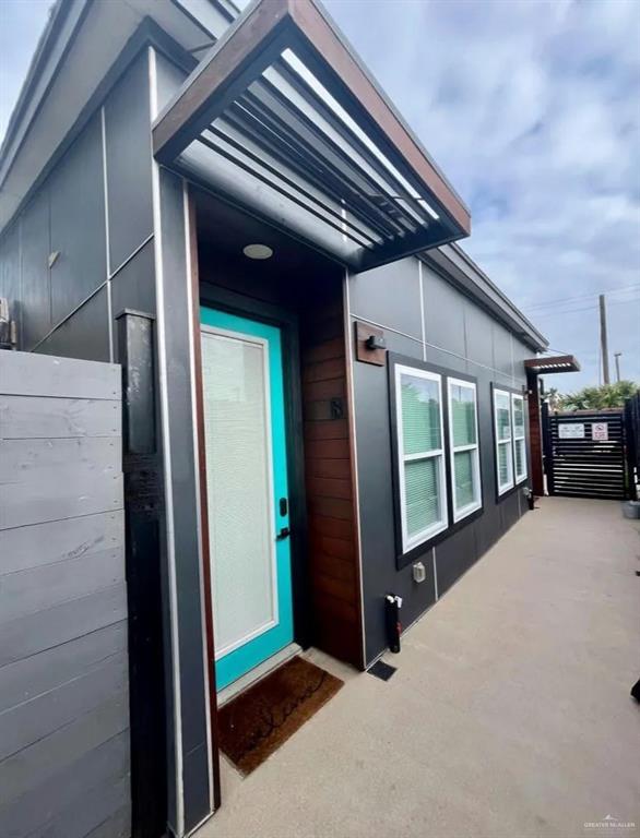 106 W Acapulco St, South Padre Island, TX 78597