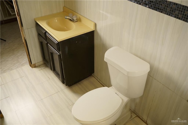 5909 S Kountry Loop, Mission, TX 78574 - half bath featuring vanity and toilet