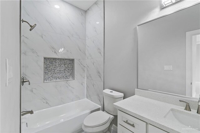 519 Oriole Dr, Los Fresnos, TX 78566 - full bathroom featuring toilet, shower / washtub combination, and vanity