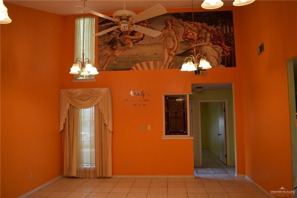912 Citrus Dr, Alamo, TX 78516 - photo 3