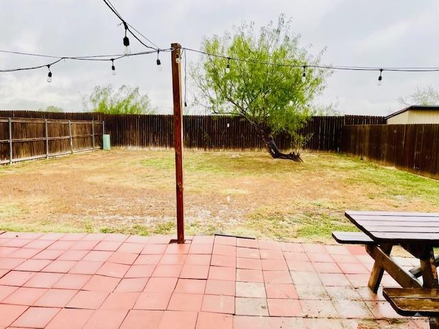 view of yard with a patio