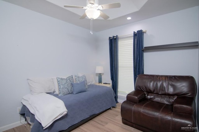 2915 N Franklin Rd, Edinburg, TX 78541 - bedroom with wood finished floors, recessed lighting, and ceiling fan