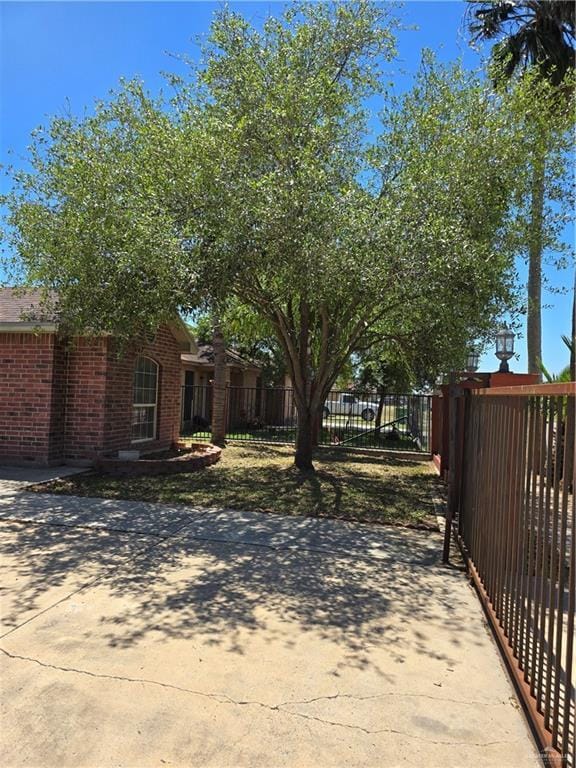 8405 S Morelos St, Pharr, TX 78577 - photo 2