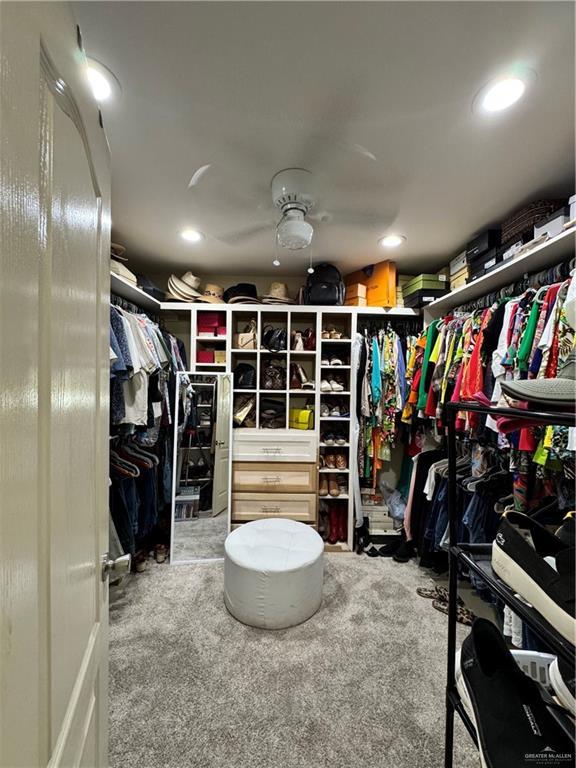 704 S 17th St, Hidalgo, TX 78557 - view of spacious closet