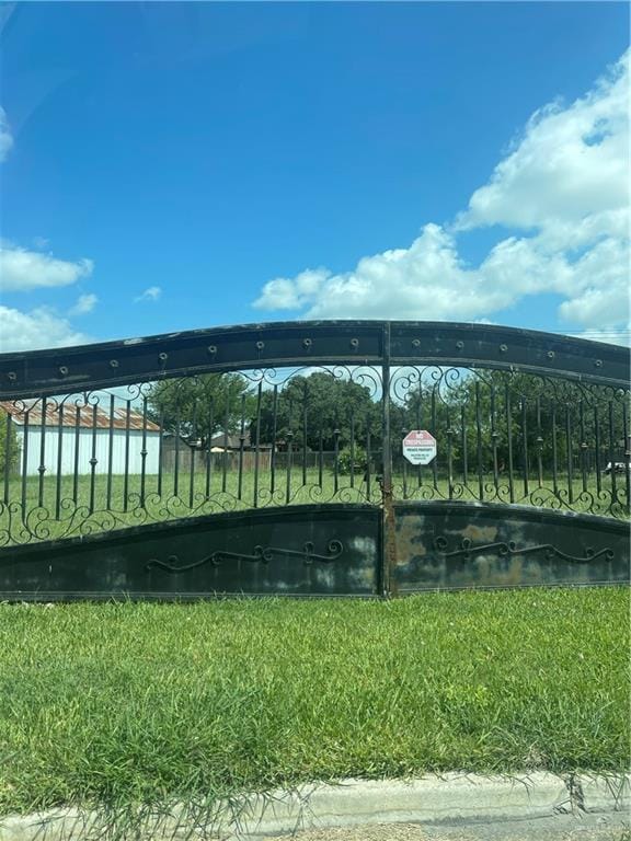 1421 Granada Cir, Edinburg, TX 78542 - photo 3