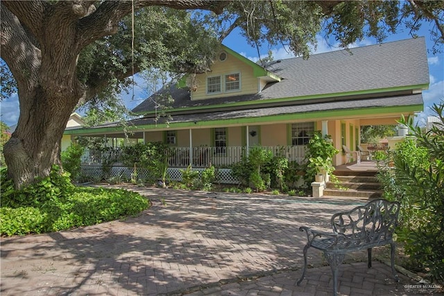 view of front of home with covered porch