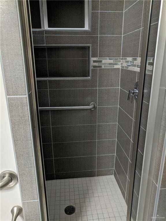 4012 Whitewing Ave, Edinburg, TX 78539 - bathroom featuring a stall shower