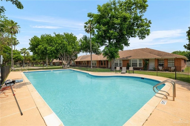 301 E Ln Vista Ave Unit Ut26, Mcallen, TX 78501 - view of community pool