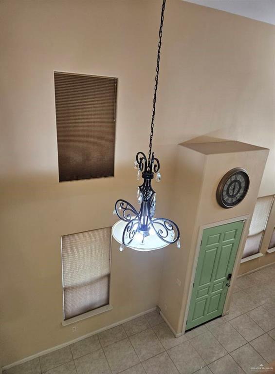 3109 S Casa Linda St, Mcallen, TX 78503 - detailed view of baseboards
