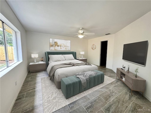 bedroom with ceiling fan