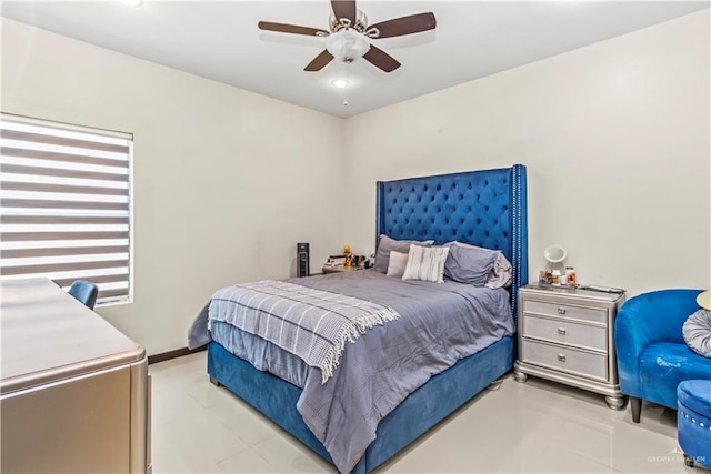 bedroom featuring ceiling fan