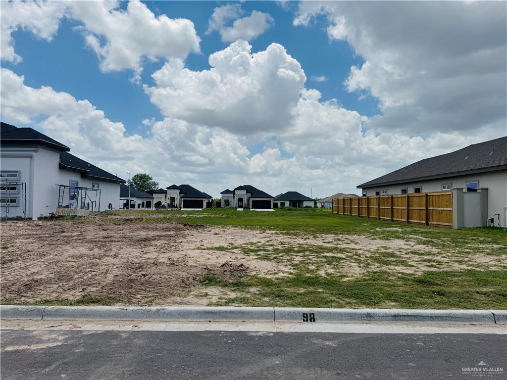 8038 N 50th St, Mcallen, TX 78504