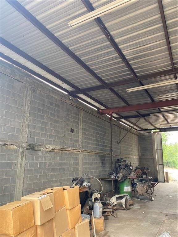 11732 Rogers Rd, Edinburg, TX 78542 - view of garage