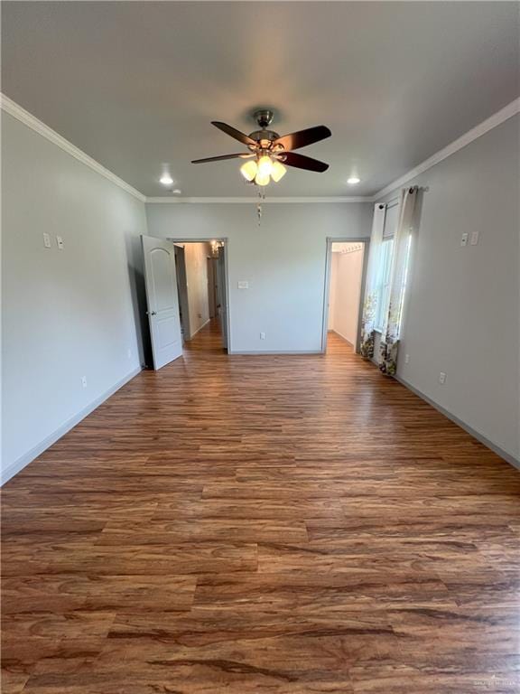 119 Cherokee Cir, Smithville, TX 78957 - unfurnished bedroom with recessed lighting, wood finished floors, ornamental molding, baseboards, and a ceiling fan