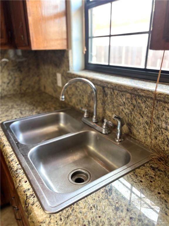 room details with sink