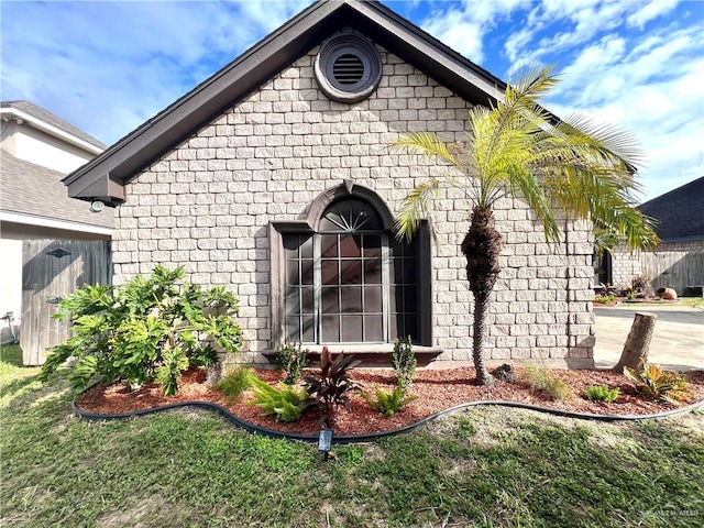 view of home's exterior