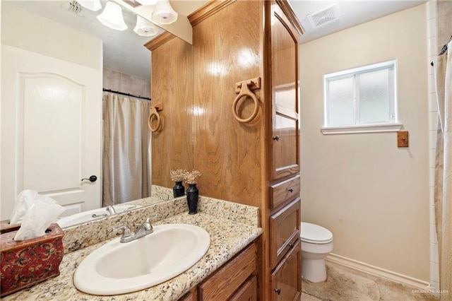 2017 Stonebriar Rd, Harlingen, TX 78552 - bathroom with vanity and curtained shower