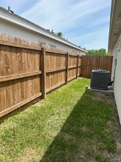 view of yard featuring cooling unit