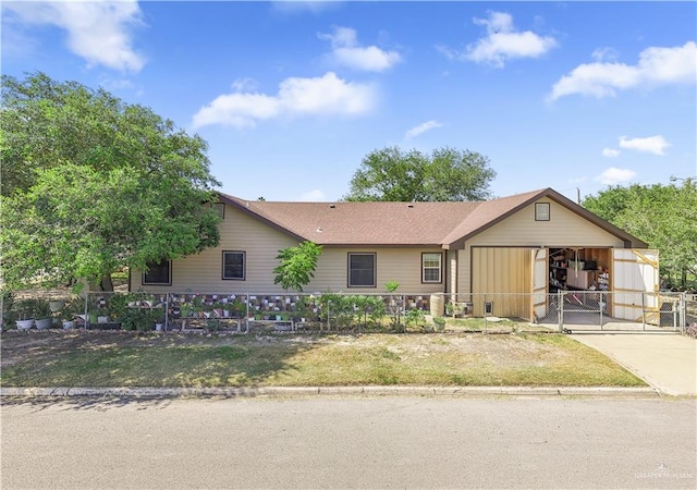 124 E Ester St, Edcouch, TX 78538 - photo 1