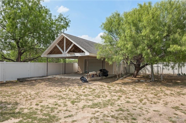 view of yard featuring a carport