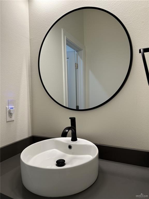 bathroom featuring sink