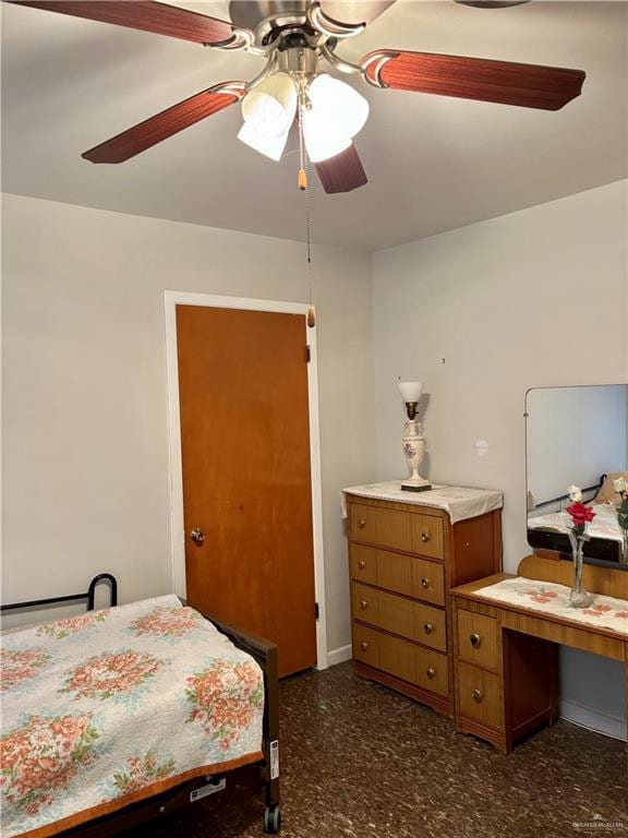 bedroom with a ceiling fan