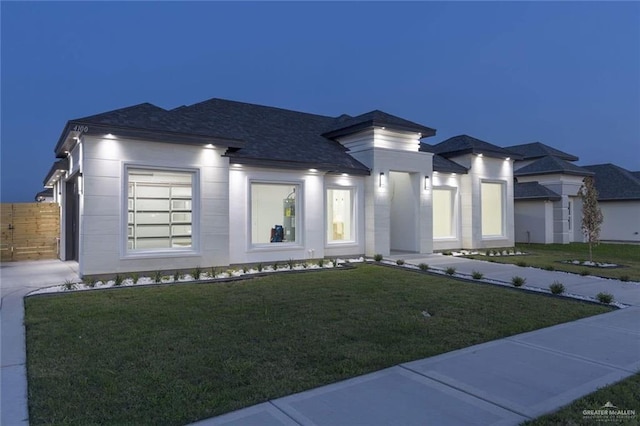 view of front of property with a front yard