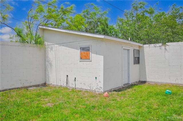 2723 Paseo Encantado St, Mission, TX 78572 - view of side of property featuring an outbuilding