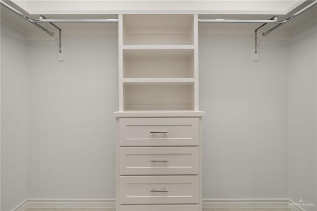 9206 N 25th St, Mcallen, TX 78504 - view of spacious closet