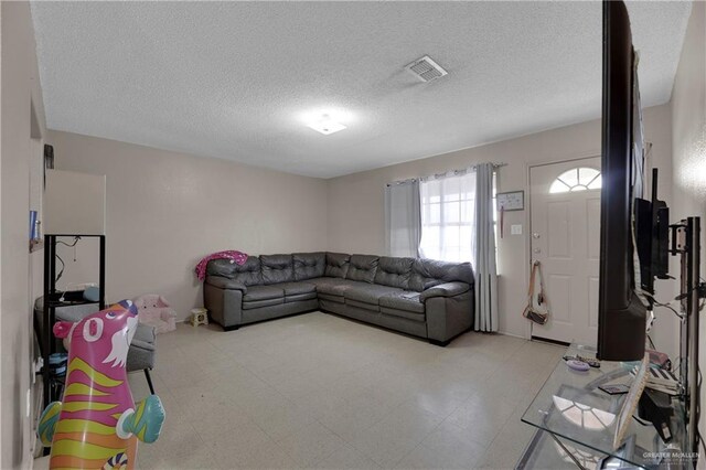 2215 E Main Ave, Alton, TX 78573 - photo 2