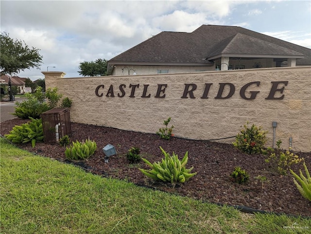 view of community / neighborhood sign