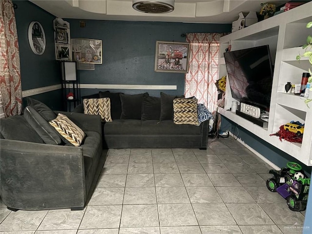 609 S 24th St, Donna, TX 78537 - view of living area